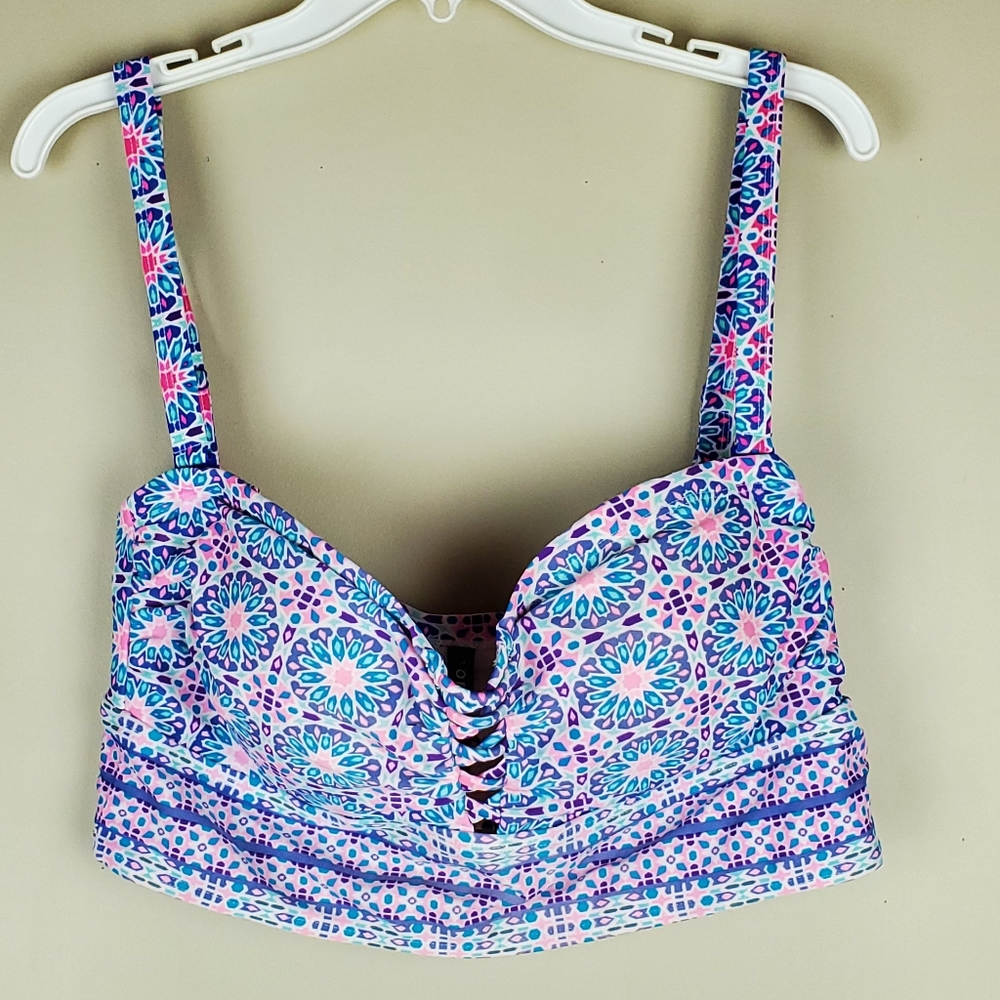Torrid Multicolored Swimsuit Top - Size 0 (12)